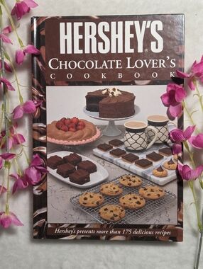 📘Hershey's Chocolate Lover's Cookbook More Than 175 Delicious Recipes